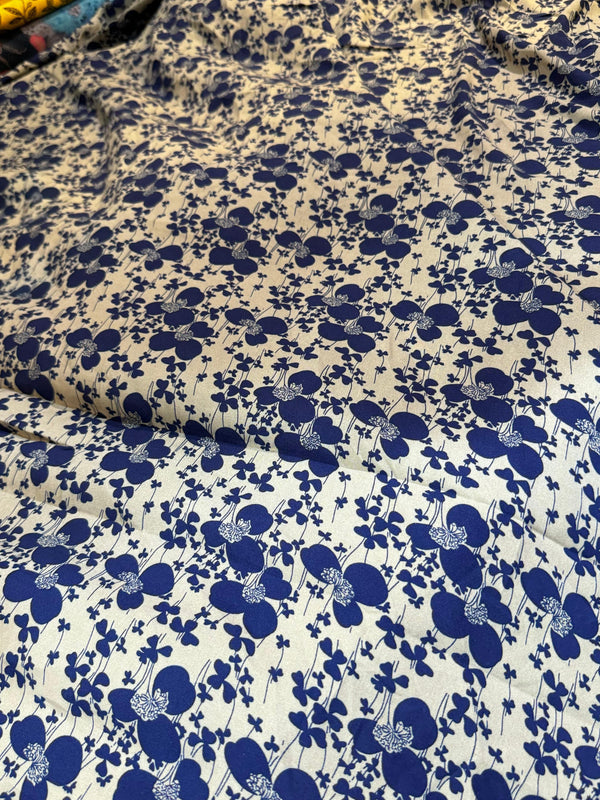 Linen Velvet Aura
